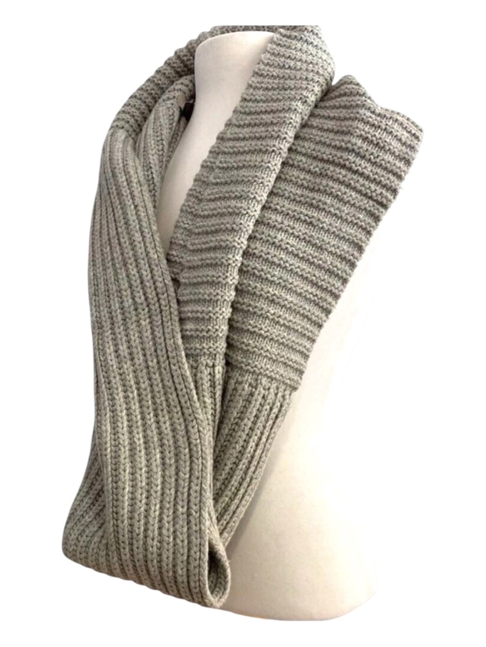 Banana REPUBLIC Cozy Gray Knit infinity Scarf wool cotton cashmere alpaca blend